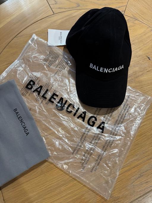 Buy & Sell Cricklewood North West London - Photos for Baseball hat