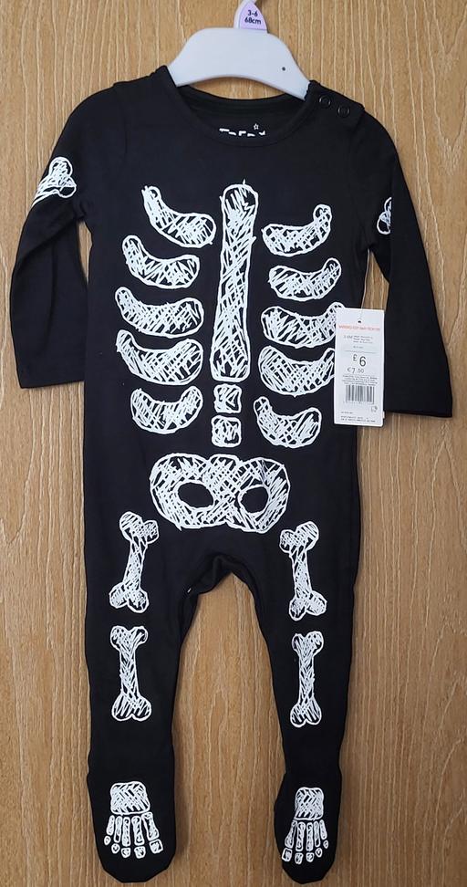 Buy & Sell Wednesfield Wolverhampton - Photos for Brand New Skeleton Sleep Suit Age 3-6 Month.