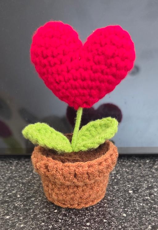 Buy & Sell Westgate-on-Sea Thanet - Photos for HAND CRAFTED HEART FLOWER