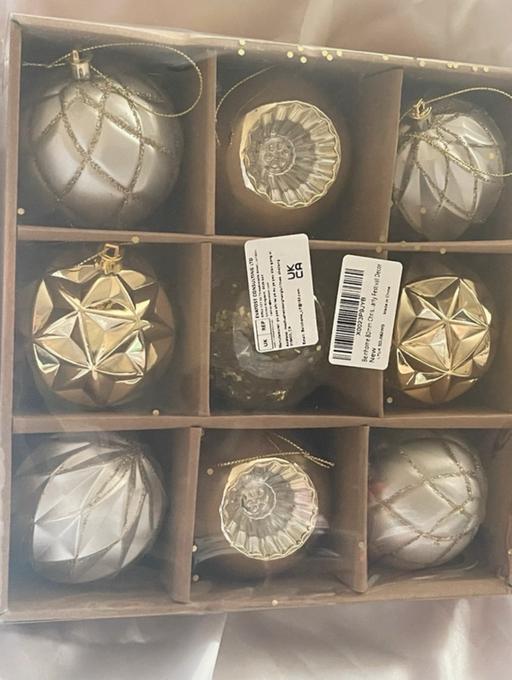 Buy & Sell Kennington South East London - Photos for New 9-piece set silver gold Christmas baubles