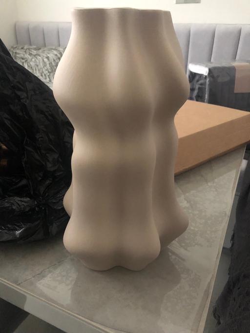 Buy & Sell Middlemore Industrial Estate Birmingham - Photos for Brand new vase