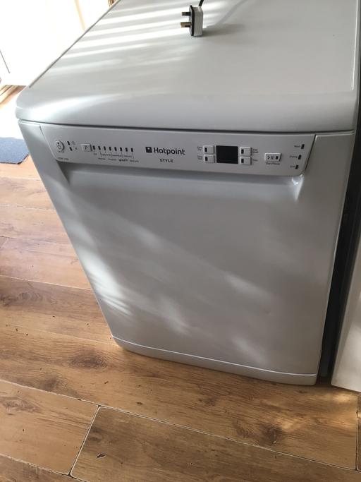 Buy & Sell Wickford Basildon - Photos for HOTPOINT STYLE FULL SIZE DISHWASHER EXC/COND
