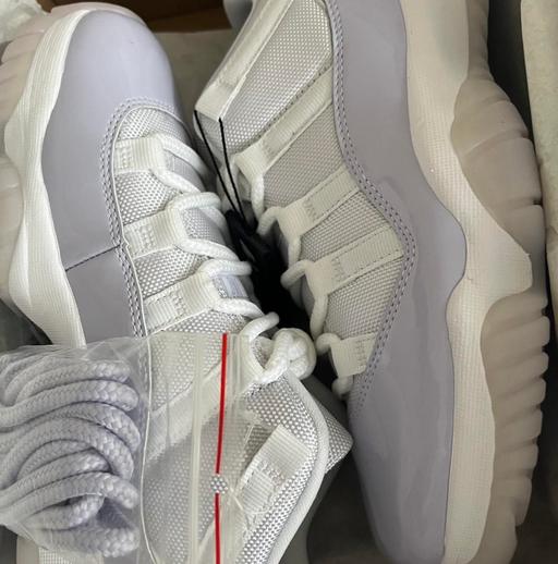 Buy & Sell Old Kent Road South East London - Photos for Air Jordan 11 Retro Low Wmns 'Pure Violet'
