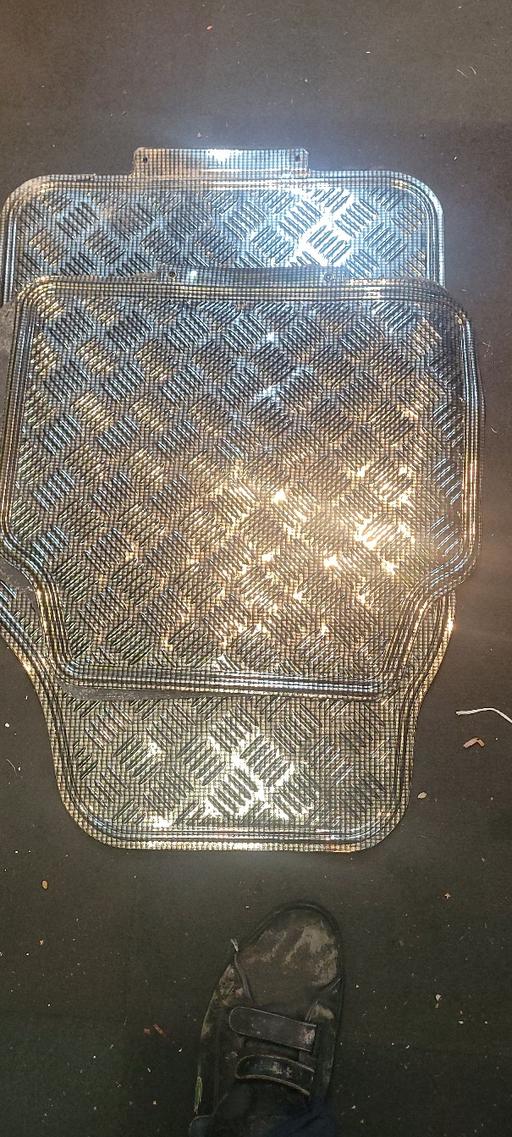 Vehicles Hayes Hillingdon - Photos for 2 Sets Car Mats