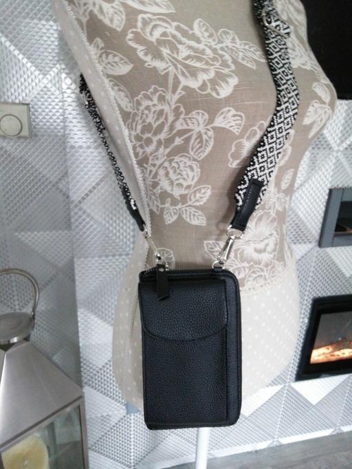 Buy & Sell Wednesfield Wolverhampton - Photos for Cross body purse with phone holder