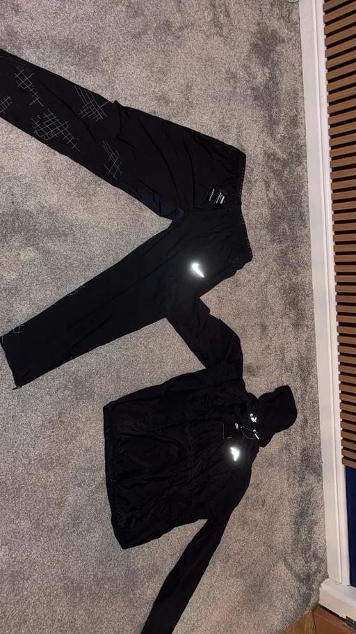 Buy & Sell Hapton Burnley - Photos for Nike trail tracksuit
