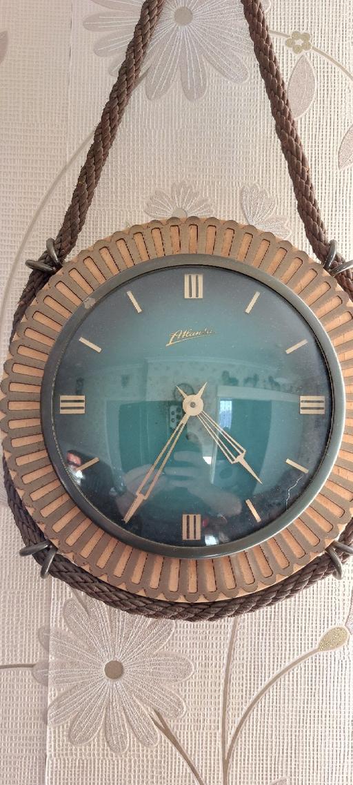 Buy & Sell Sutton Hill Telford and Wrekin - Photos for Atlanta wall hanging clock wind up