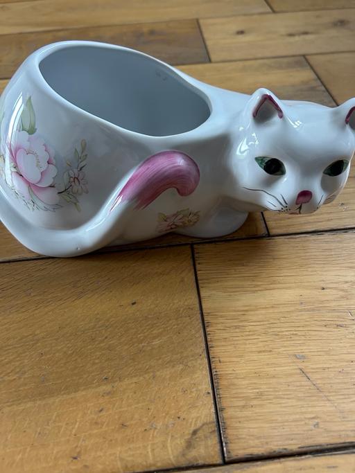 Buy & Sell Minworth Trade Park Birmingham - Photos for Cat planter
