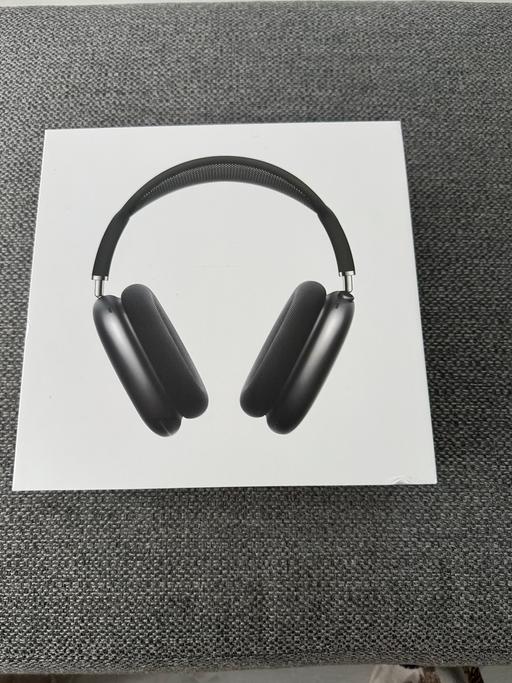 Buy & Sell Lye Dudley - Photos for AirPods Max