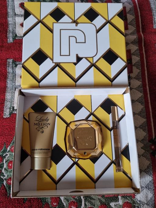Buy & Sell Grangemouth Falkirk - Photos for perfume
