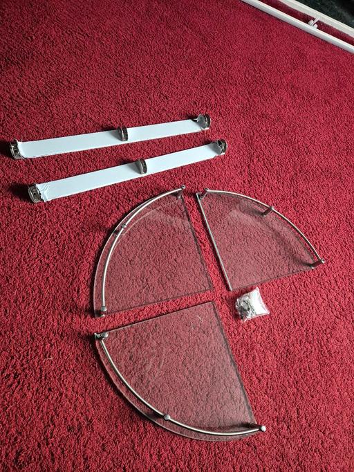 Buy & Sell Mitcham Merton - Photos for 3 glass bathroom selfs with chrome trim .