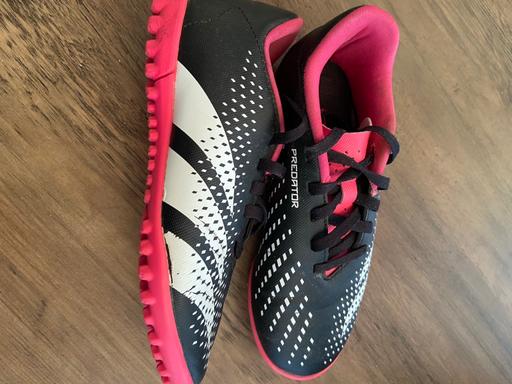 Buy & Sell Buckley Flintshire - Wales - Photos for Adidas Preditor Astro turf youth