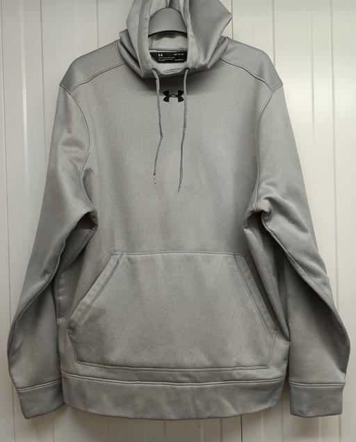 Buy & Sell Wandsworth Road South West London - Photos for Under Armour Hooded Top