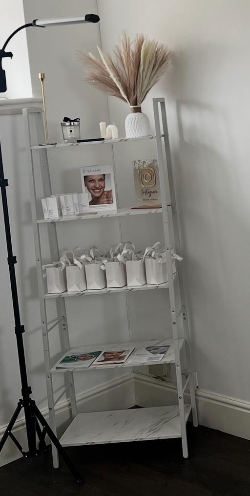 Buy & Sell Headless Cross Redditch - Photos for Ladder shelf marble effect