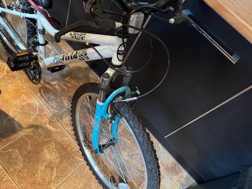 Buy & Sell Bawtry Doncaster - Photos for Apollo Vivid Girls Bike