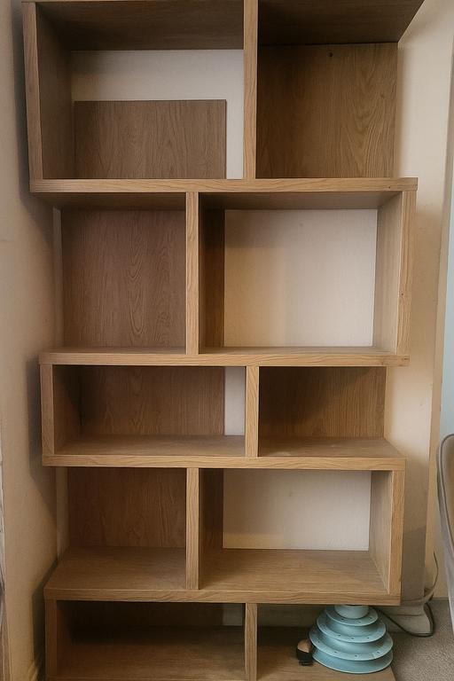 Buy & Sell Luton Bedfordshire - Photos for book shelf