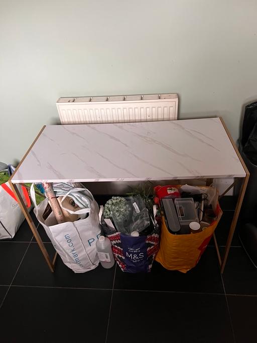 Buy & Sell Redhill Reigate and Banstead - Photos for Marble effect foldaway table