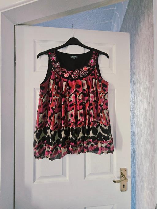 Buy & Sell Newton Doncaster - Photos for Dressy top, size 16... like new.