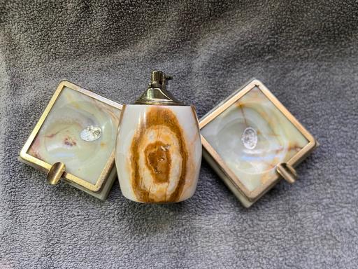 Classes Rowley Regis Sandwell - Photos for 60’s Onyx lighter and matching ashtrays,,,,,