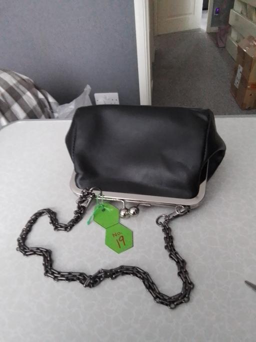 Buy & Sell Corngreaves Trading Estate Sandwell - Photos for ladies handbag (ref. 19)