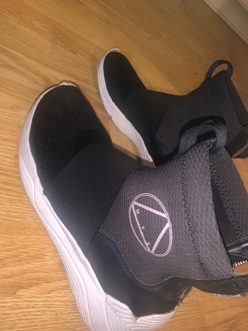 Buy & Sell Gloucester Road South West London - Photos for Alexander Mcqueen trainers