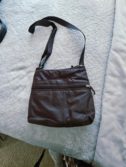 Buy & Sell Newton Doncaster - Photos for Shoulder bag.. like new.