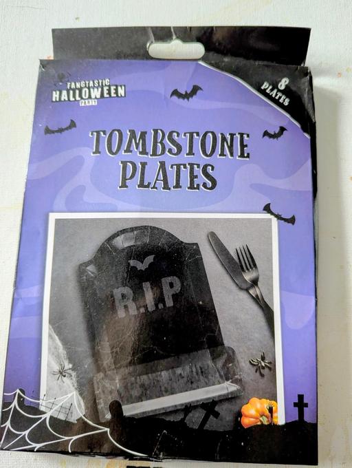 Buy & Sell Georgetown Blaenau Gwent - Photos for 🎃 Halloween 8 x black tombstone plates.new