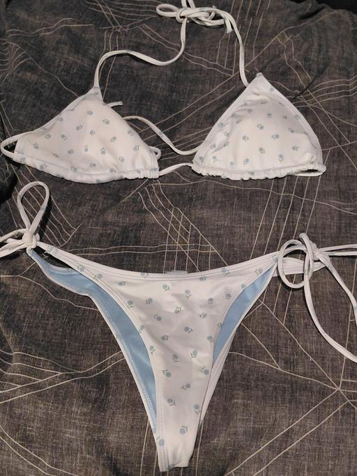 Buy & Sell Sutton Leach Saint Saint Helens - Photos for blue and white flower bikini