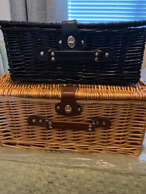 Buy & Sell Llong Flintshire - Wales - Photos for 2 wicker hamper baskets