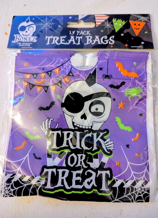 Buy & Sell Georgetown Blaenau Gwent - Photos for 🎃 Halloween bonez 15pk of medium treat bags.