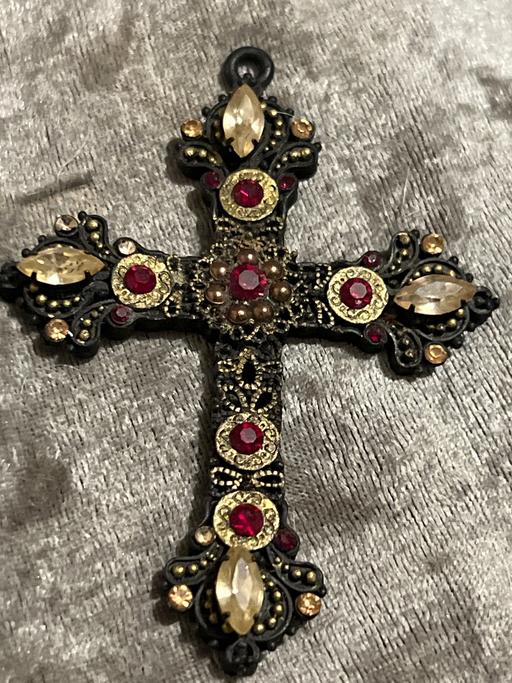 Buy & Sell Ovingdean Brighton - Photos for Lovely vintage large cross pendant