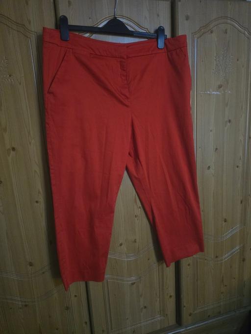Buy & Sell Ifield Crawley - Photos for Size 18 Red Crop Trouser