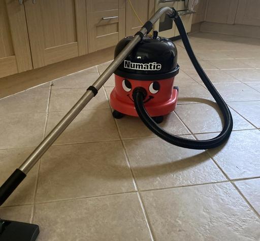 Buy & Sell Newbury Park East London - Photos for Henry Vacuum Cleaner
