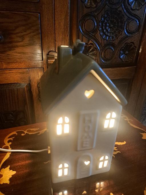 Buy & Sell Stourbridge Dudley - Photos for Ceramic house table lamp.