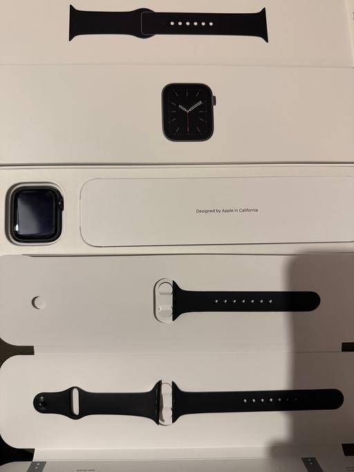 Buy & Sell Clayton Manchester - Photos for APPLE WATCH Series 6 Cellular (Immaculate)