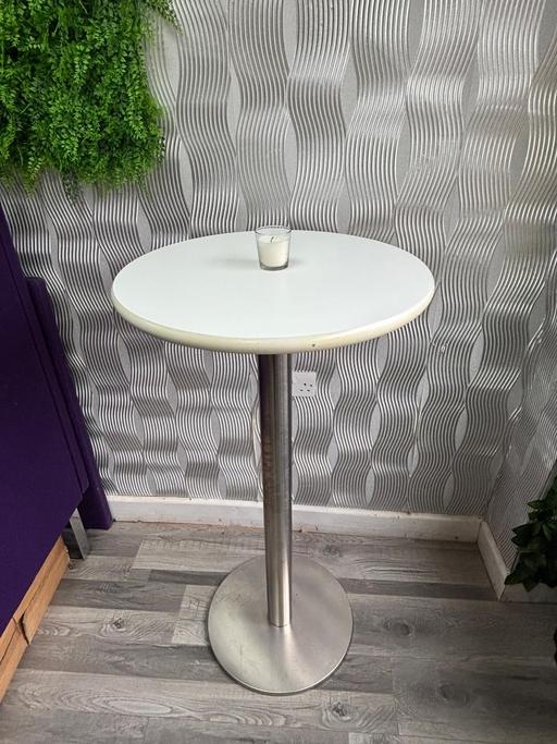 Buy & Sell Four Oaks Birmingham - Photos for Round bar table