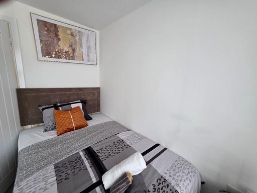 Buy & Sell Lynx Trading Estate Somerset - Photos for Double divan bed , mattrass headboard for sal