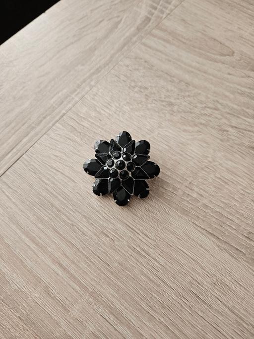 Buy & Sell Newton Doncaster - Photos for Large flower brooch.