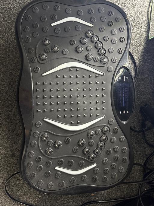 Buy & Sell Stockley Park Hillingdon - Photos for Vibration machine& set of weights