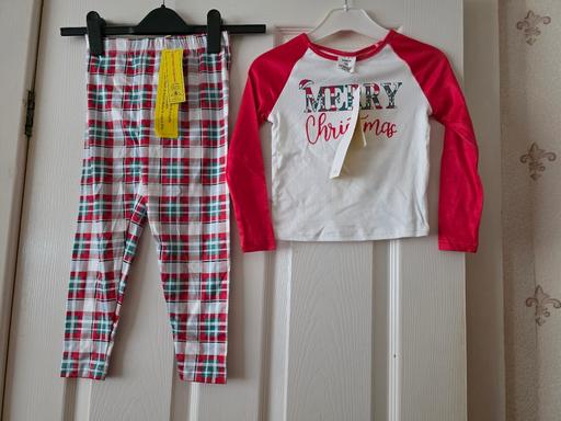 Buy & Sell Blackpool Town Centre Blackpool - Photos for Merry Christmas pyjamas age 5 yrs BNWT