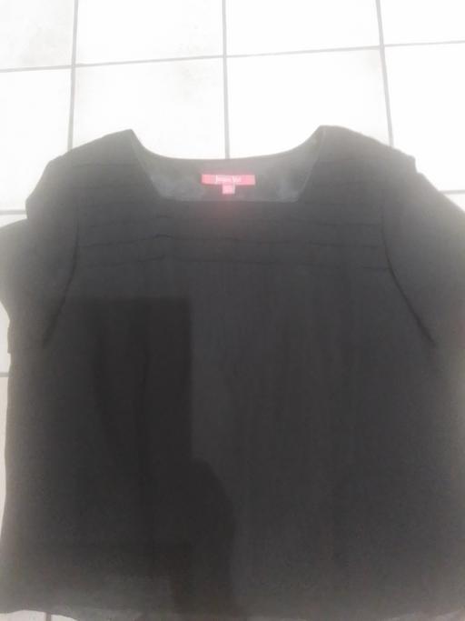Buy & Sell Streetly Walsall - Photos for LADIES JACQUES VERT TOP FULLY LINED