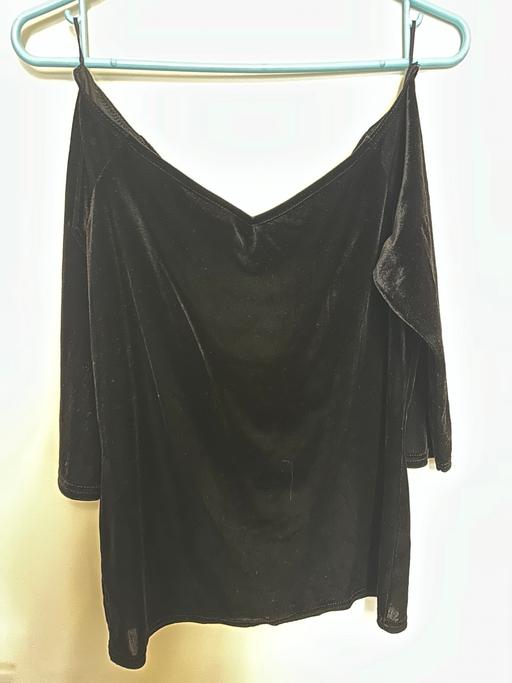 Buy & Sell Millwall East London - Photos for Black velvet top