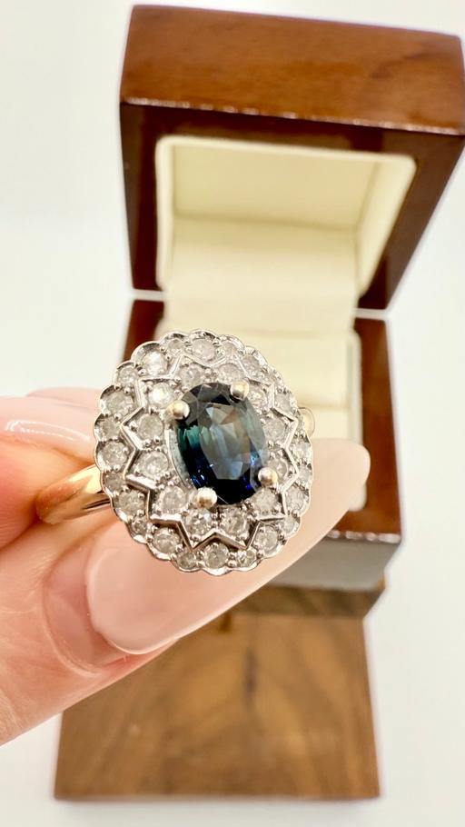 Buy & Sell Harrow on the Hill North West London - Photos for Vintage 9ct Gold Sapphire and Diamond Ring