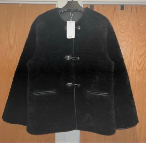 Buy & Sell West Norwood South East London - Photos for Mango black faux fur-effect coat