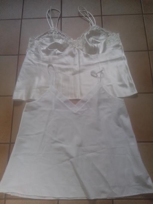 Buy & Sell Streetly Walsall - Photos for TWO BRAND NEW LADIES POLYESTER TOPS