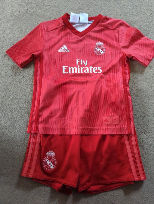 Buy & Sell Blue Bell Hill Tonbridge and Malling - Photos for Childs Manchester City Football Kit.