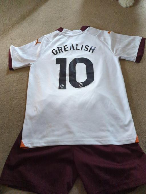 Buy & Sell Chatham Medway - Kent - Photos for Childs Manchester City football Kit.