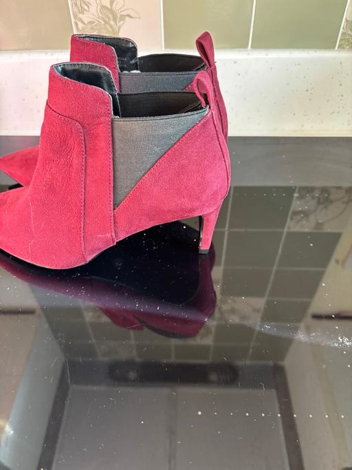 Buy & Sell Rhos on Sea Conwy - Photos for Boots