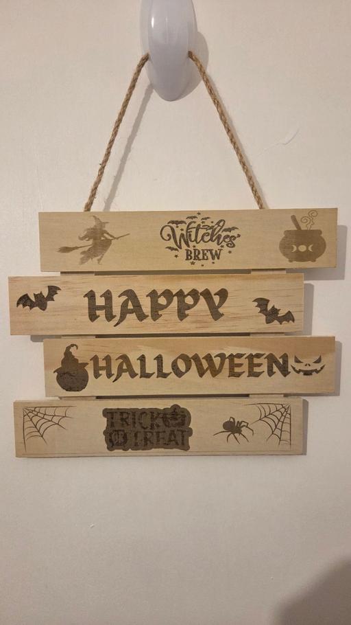 Classes Midway South Derbyshire - Photos for Halloween wooden hanging sign