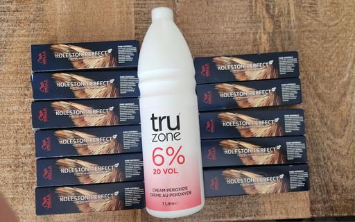 Buy & Sell Wennington Havering - Photos for Wella Koleston Perfect Me+ Pure Naturals 77/0